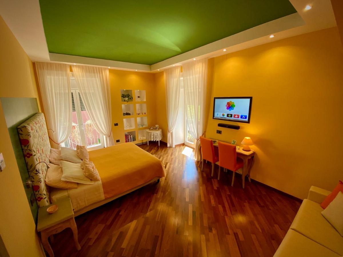 Bed and Breakfast Il Giardino Segreto Сорренто Екстер'єр фото