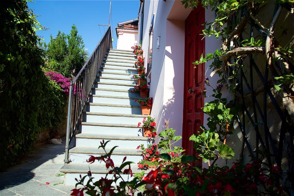 Bed and Breakfast Il Giardino Segreto Сорренто Екстер'єр фото
